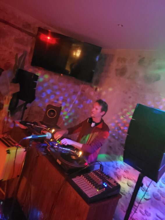 Sofa Club au Domaine de Coubillou
