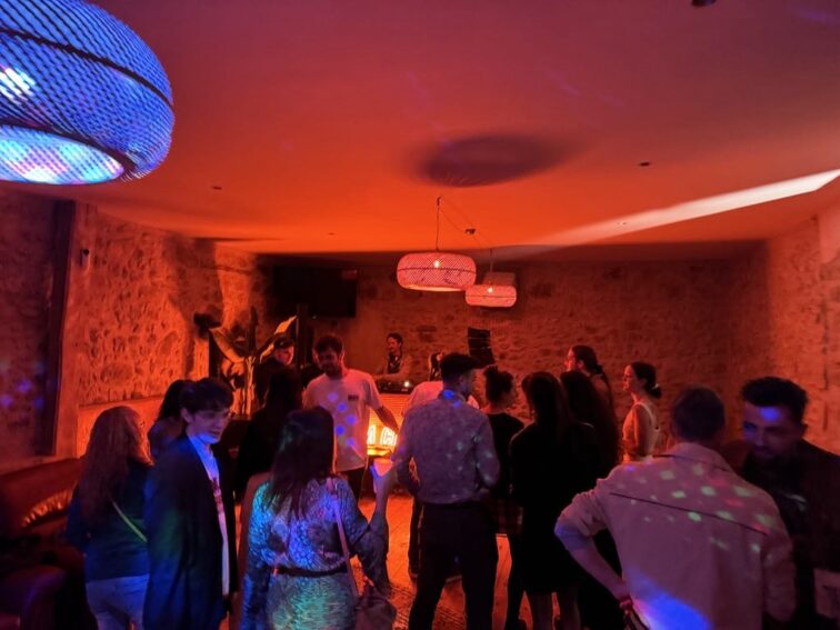 Sofa Club au Domaine de Coubillou